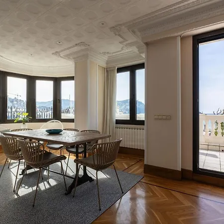 Apartment Belle Epoque On The Seafront San Sebastian